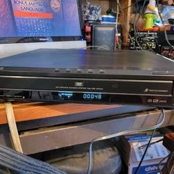 Sony CD/DVD 5 Disc Player With Remote And HDMI 