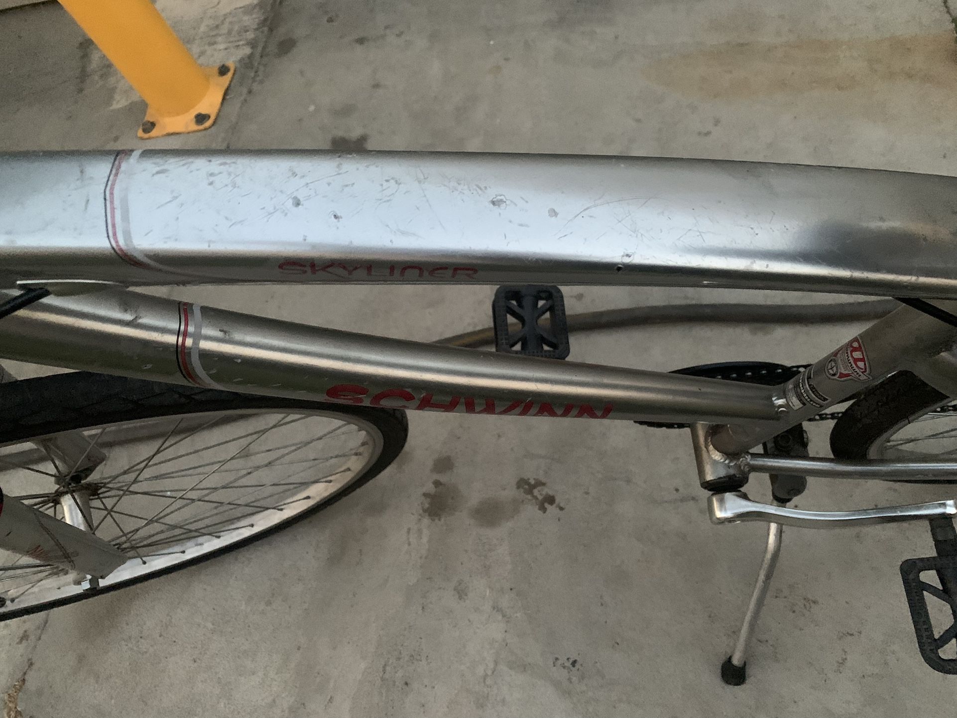 schwinn road bike 700