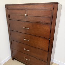 Two Wooden Dressers, Mirror And Two Nightstands 
