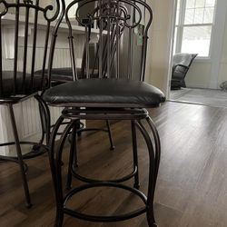3 Bar Stools