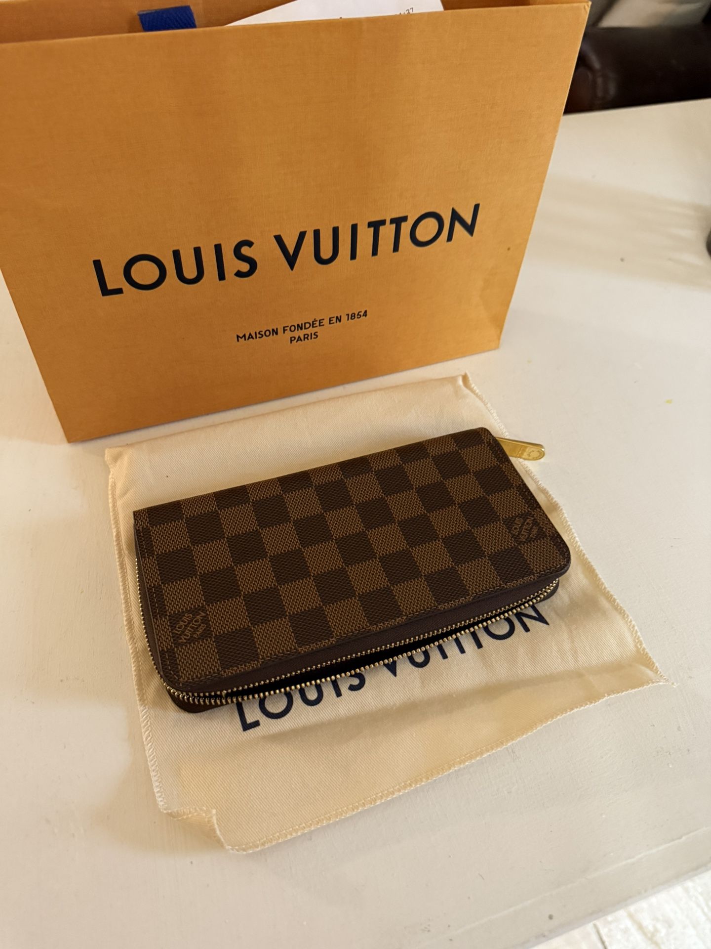 Louis Vuitton Ladies Wallet