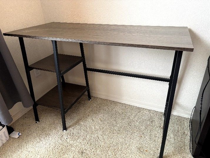 Office Desk, Like New!