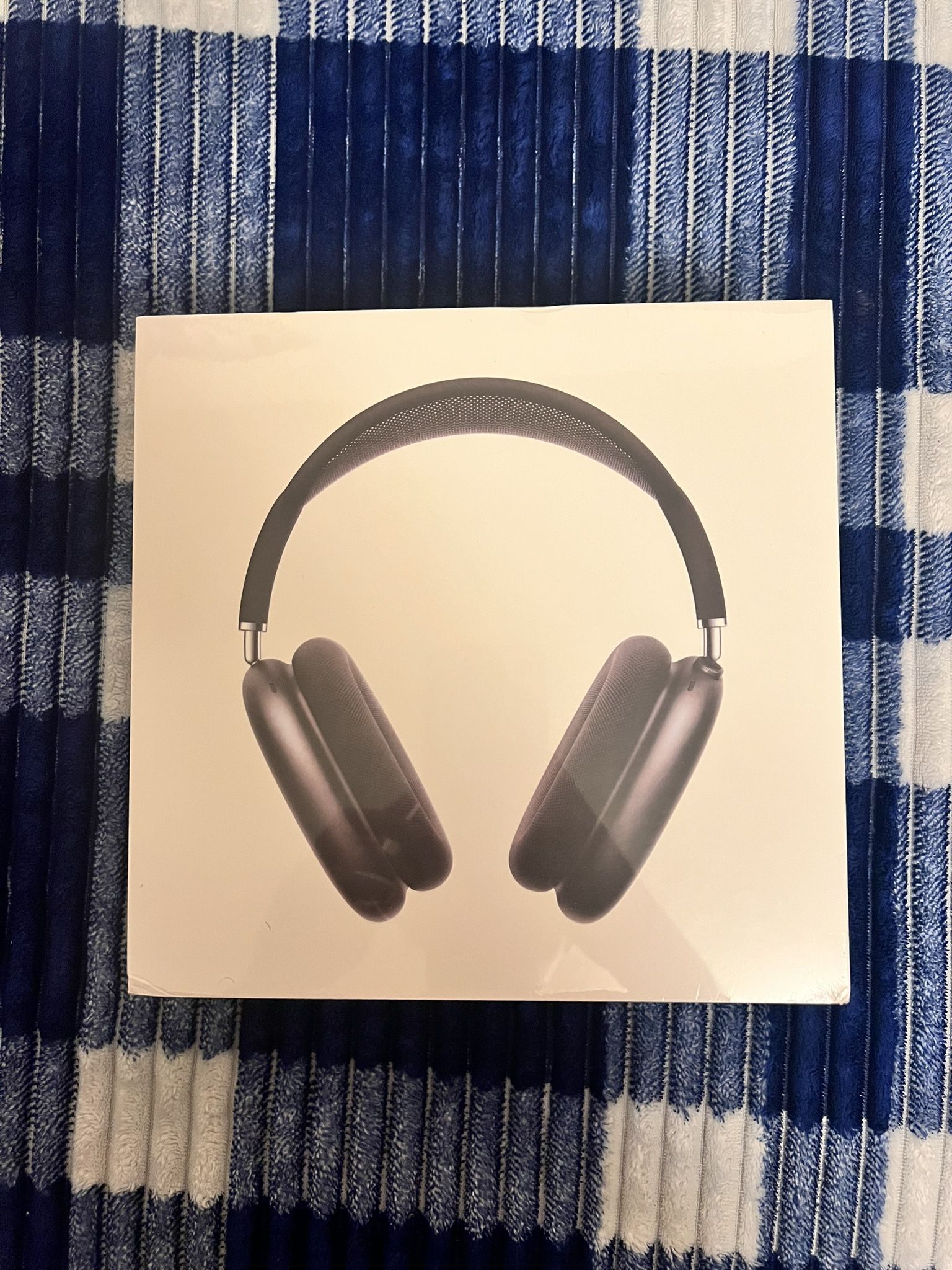 THROW OFFERS* Apple Airpod Pro Max Space Gray