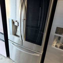 Lg Instaview Refrigerator Like New