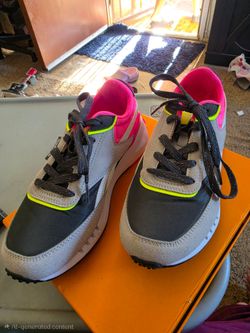 REEBOX - SIze 3