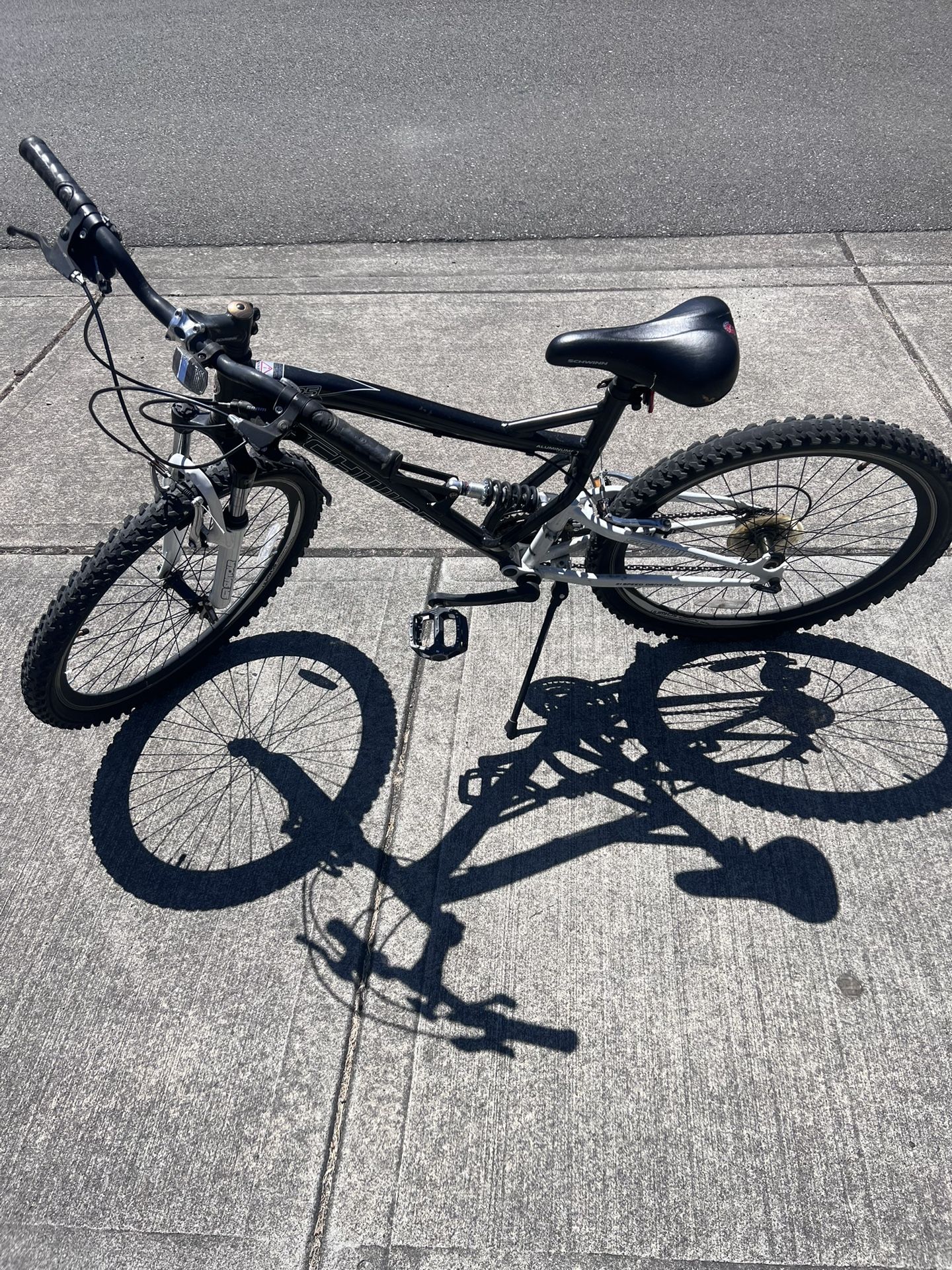 Schwinn S-25 Mountain Bike
