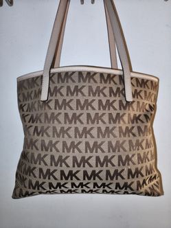 New Michael Kors Purse