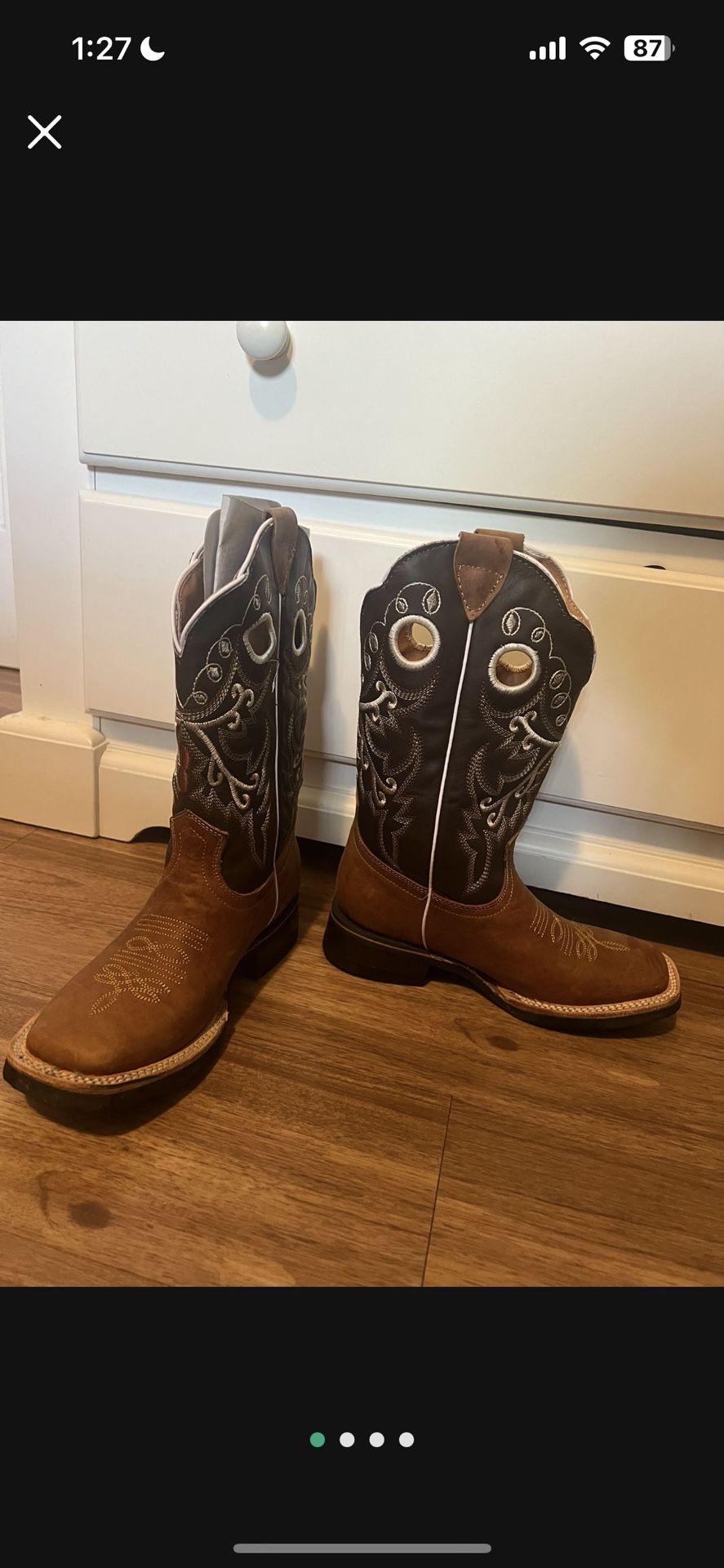 Boots Size 4