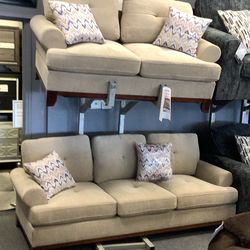 Last one available ‼️🚨 price Dropped 2 pc Sofa  Set