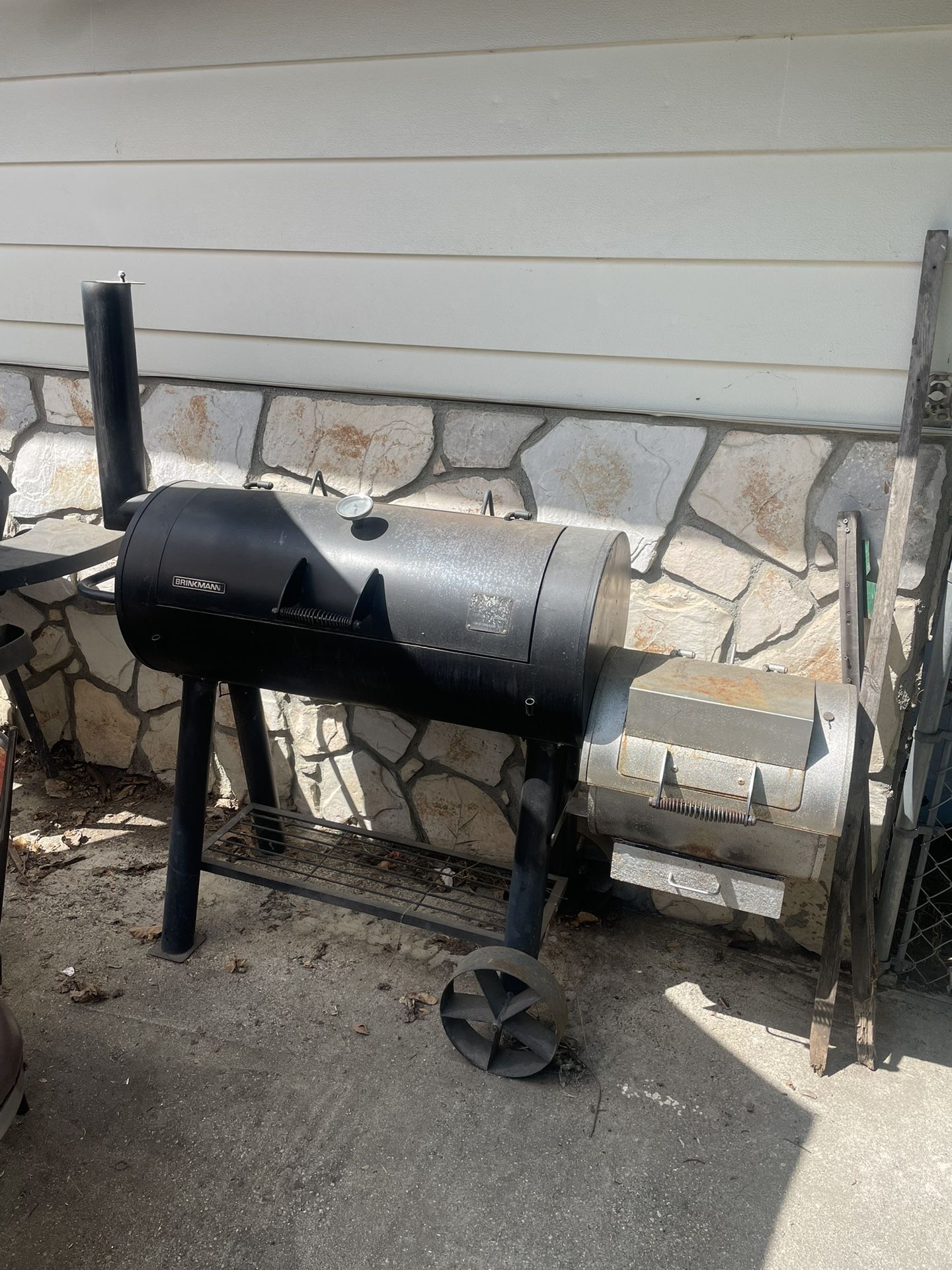 BRINKMANN GRILL BBQ