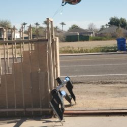  U -Haul     Trailer Hitch 