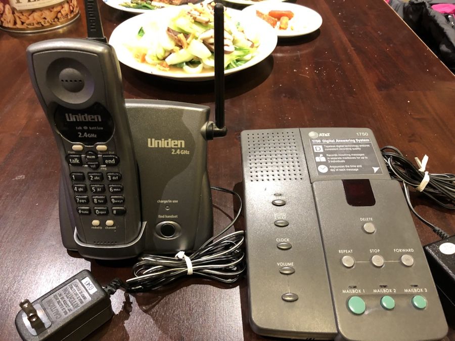 Uniden cordless home phone with AT&T digital answering machine