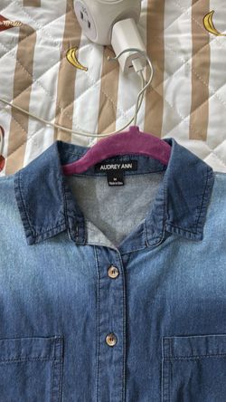 Juniors used fashion denim button up