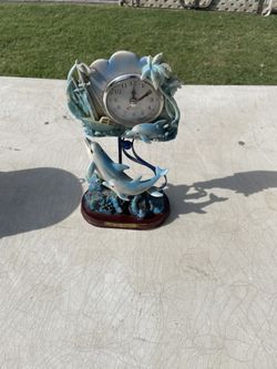 Dolphin Clock 