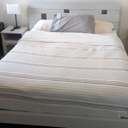 Bedroom Set (Pick up only)