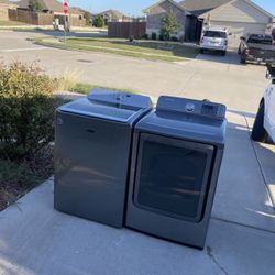 washer and dryer set 