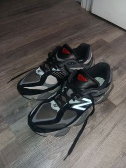 New balance shoes size 13 men