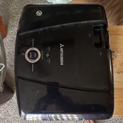 Mitsubishi Projector- HC7800D