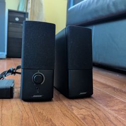 Bose Desktop Speakers - Hardly Used