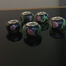 25 Venetian Style hand blown glassbeads, 1/4 Inch Hole, 925 Silver Casing