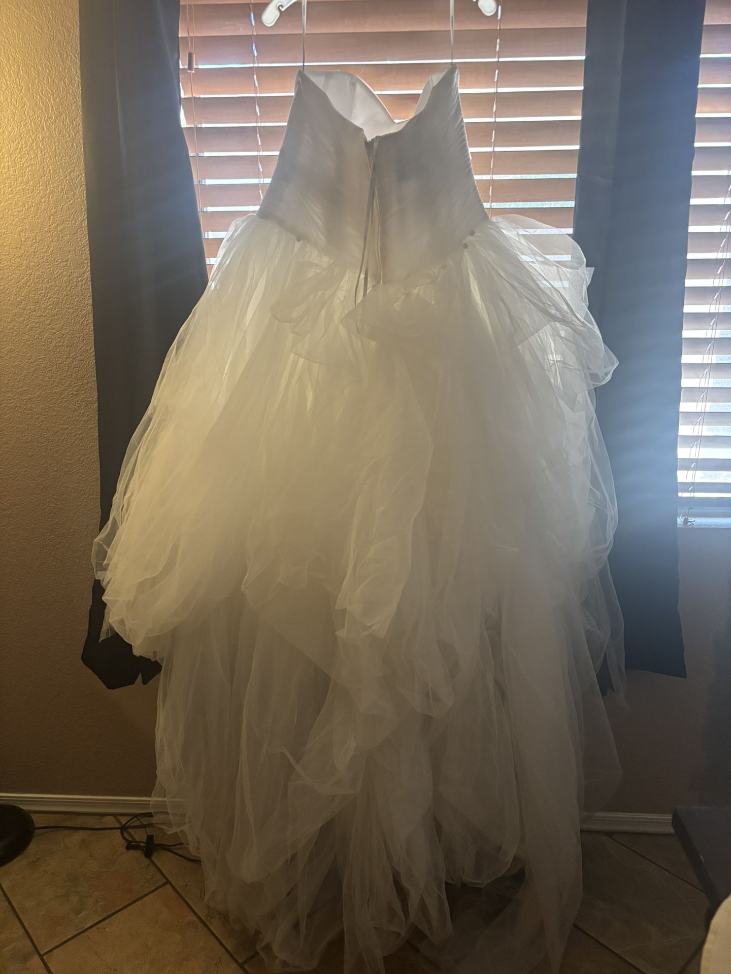 Vera Wang Tulle Wedding Dress