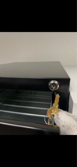 File cabinet with lock and 2 keys