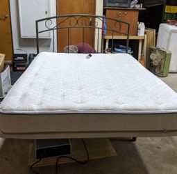 Sleep Number Adjustable Bed - Queen