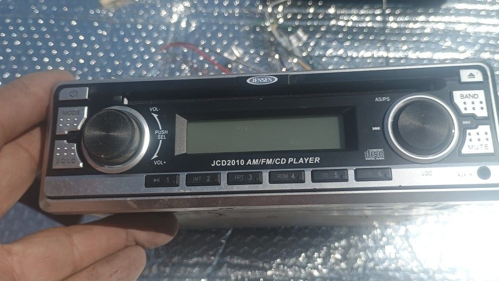 Jensen AM/FM CD Player