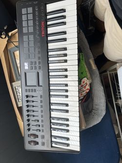 korg triton taklite