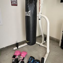 Everlast 100 Pound Bag and Century Stand  With Boxing Gloves & Straps 
