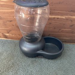 2lb Gravity Pet Feeder