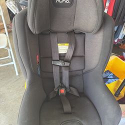 Nuna Rava Convertible Car seat