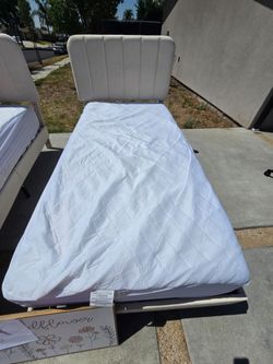 Twin bed