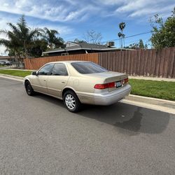 2001 Toyota Camry 