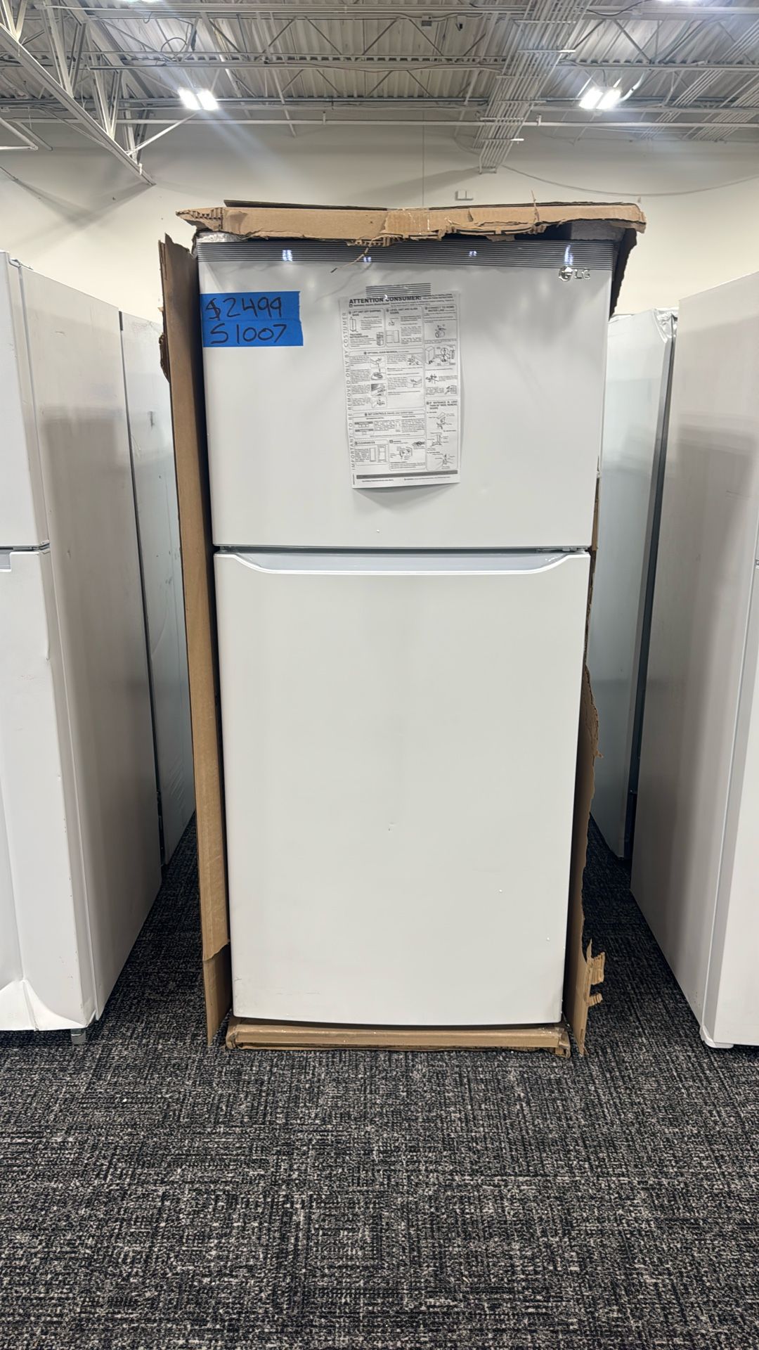 Refrigerator 