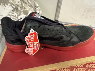 Vans EVDNT Ultimatewaf Size 7