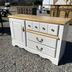 Buffet cabinet dresser
