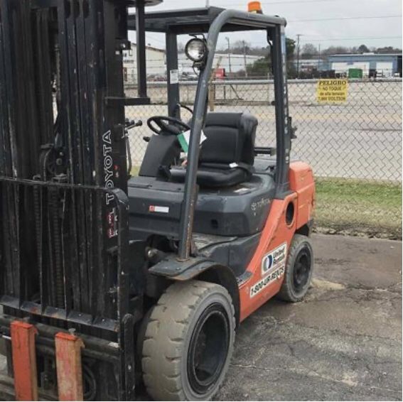 Toyota Warehouse Forklift (6,000lbs)