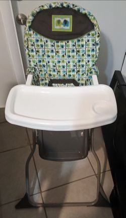 Baby Lot High Chair & Portable Bath Tub Gently Used, Must Go,