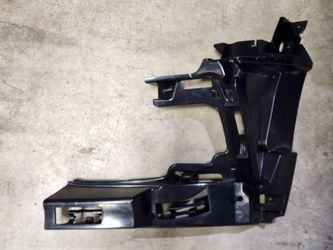 OEM BMW FRONT BUMPER LEFT LOWER INNER BRACKET 