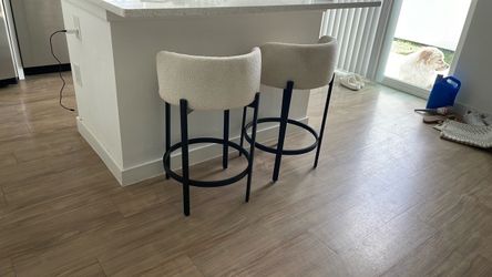 Set of 2 bar chairs