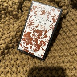gucci bloom perfume 