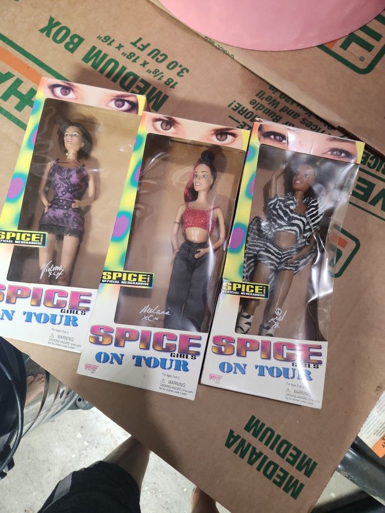 3 Spice Girls Dolls