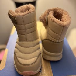 Toddler Girl Size 11C Snow/Winter Boots