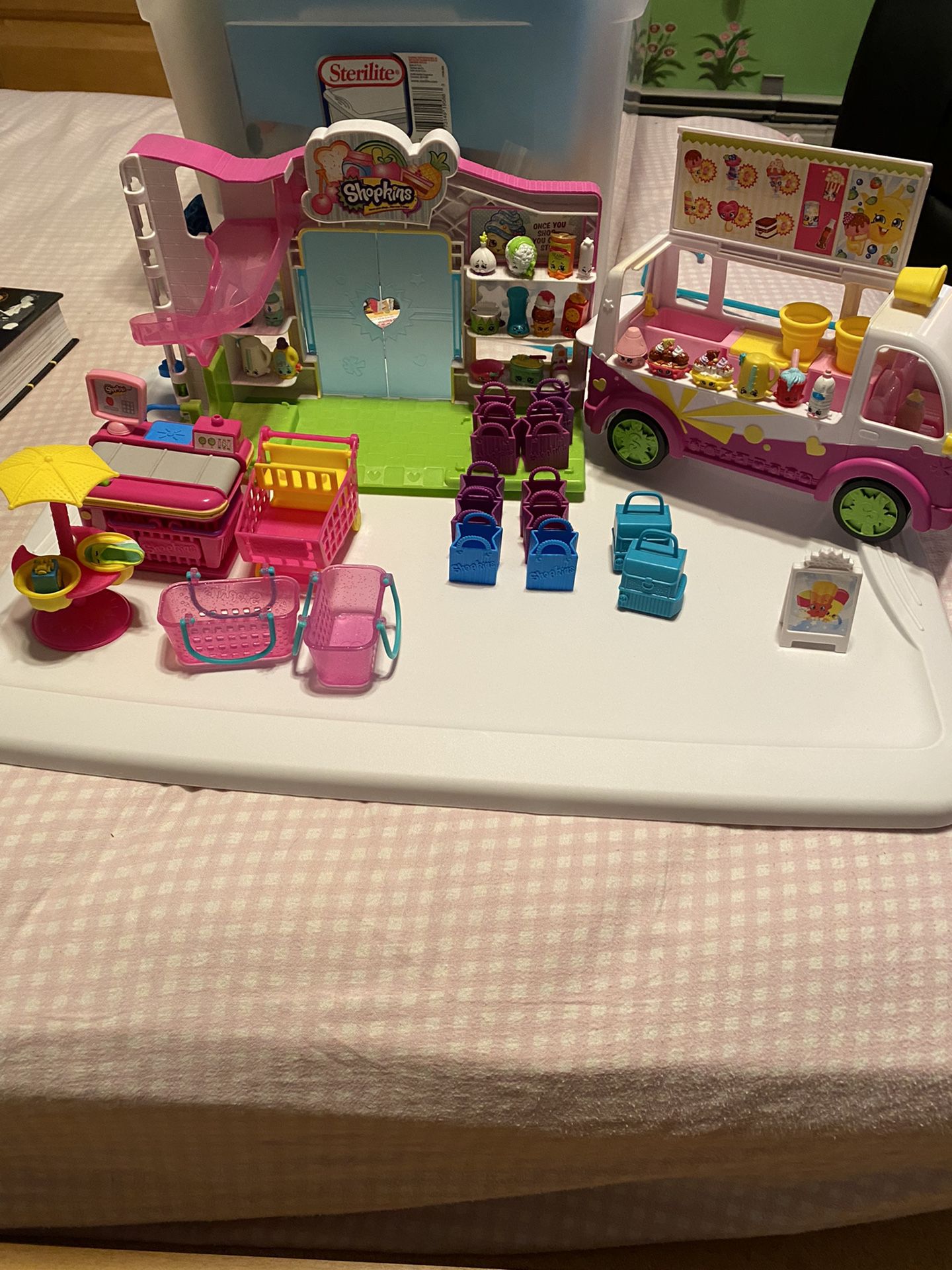 Shopkins Grocery Store And Ice Cream Truck Collection