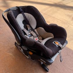 Chicco Carfit 30 car seat with base