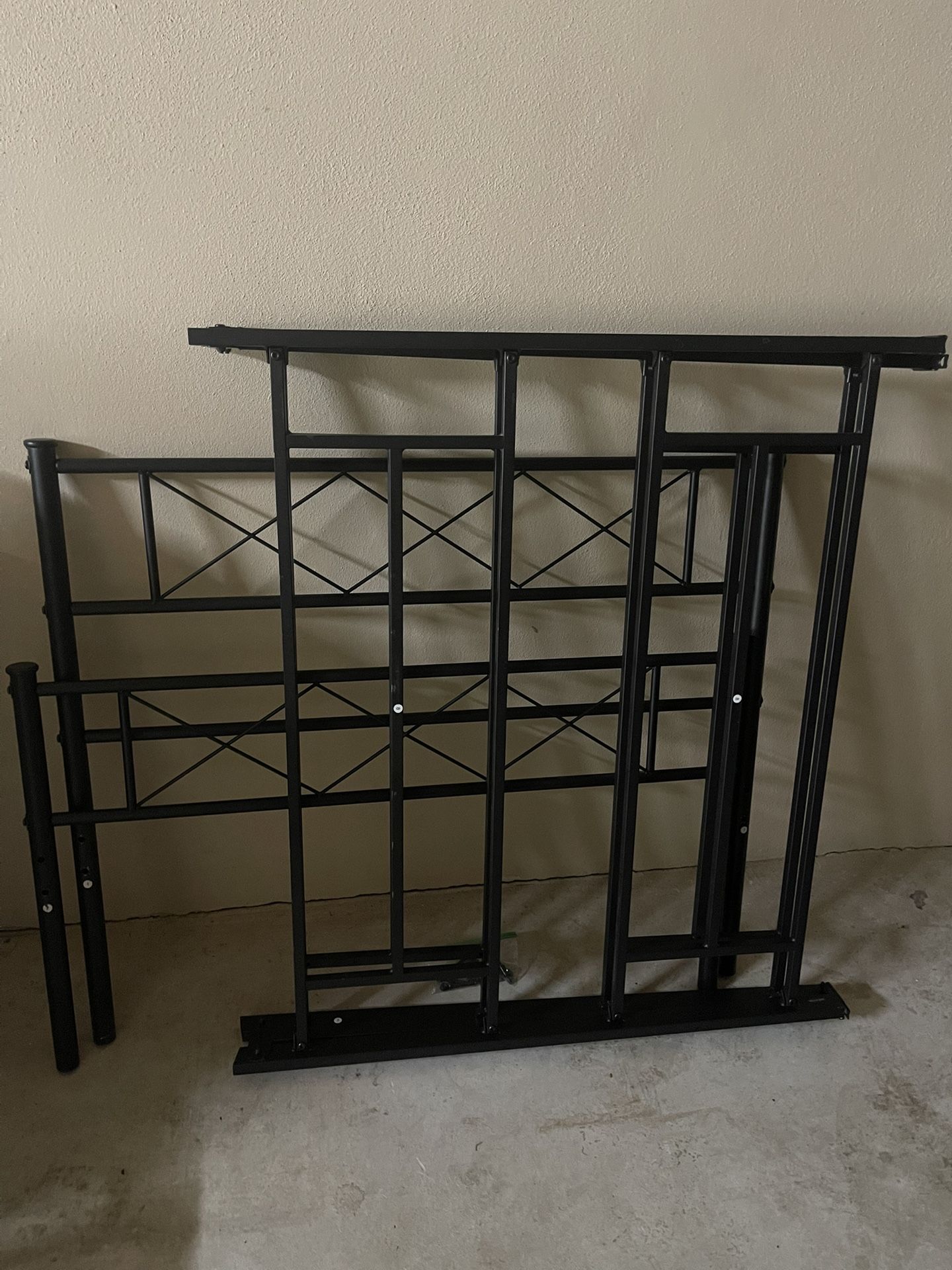 Twin Bed Frame & Bed Posts - FREE
