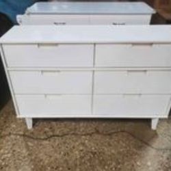 Mid Century Modern Style 6 Drawer White Dresser (New)