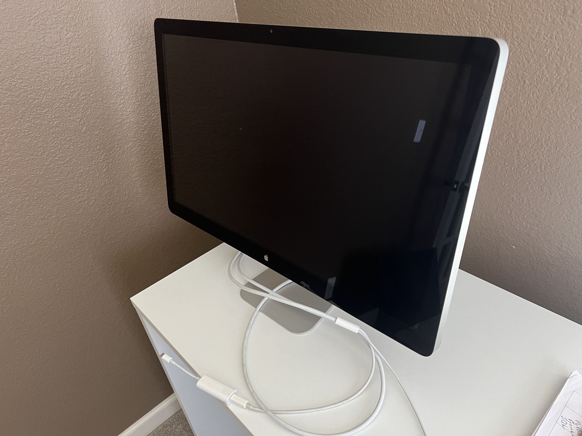 Apple Thunderbolt Display 2016