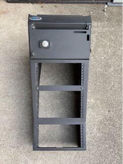 Jotto Desk Explorer Police interceptor center console and Gamber-Johnson heavy-duty vehicle mounting base